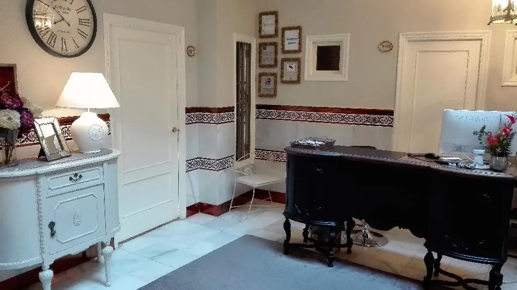 Lobby, Le Petit Paris, Seville