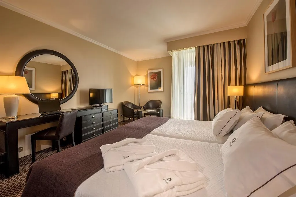 Double or Twin SUPERIOR SEA VIEW Room, Solverde Spa & Wellness Center, Porto