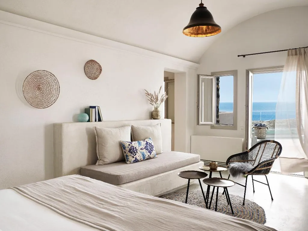 Room, Santo Pure Oia Suites and Villas, Santorini