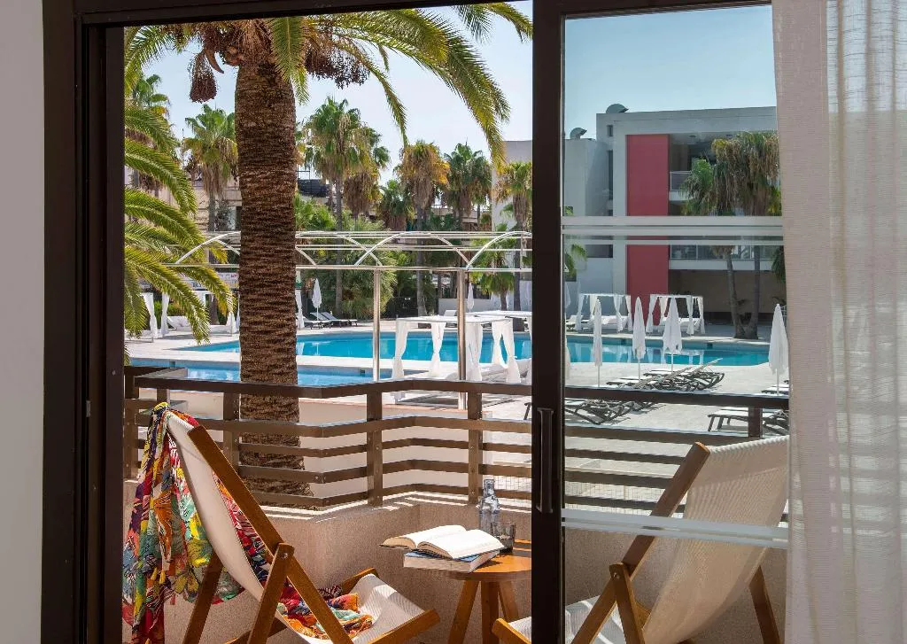 SUITE POOL VIEW Room, Innside by Melia Alcudia, Majorca