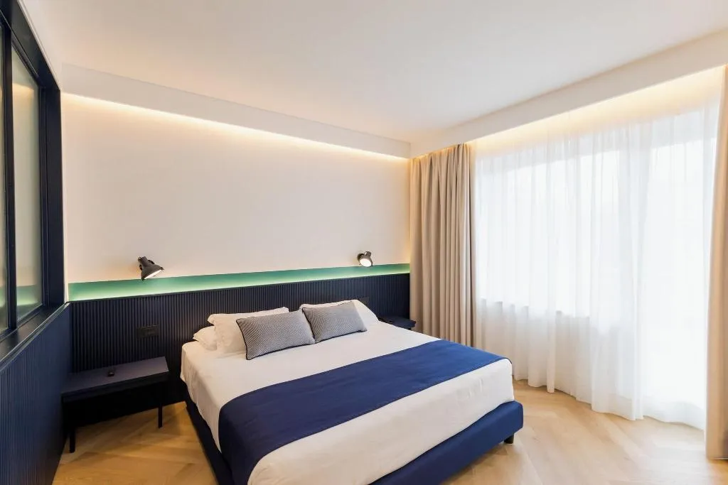 SUITE QUEEN SIZE BED Room, Grand Hotel Cesare Augusto, Naples