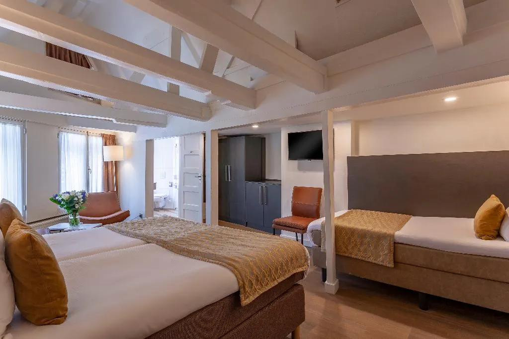 TRIPLE STANDARD Room, Avenue, Amsterdam