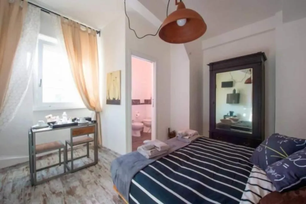 Room, Letto E Latte, Naples