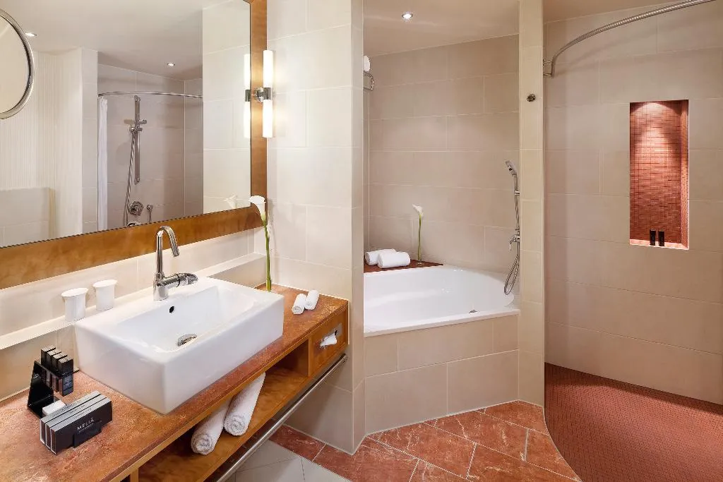 Room, Melia Berlin, Berlin