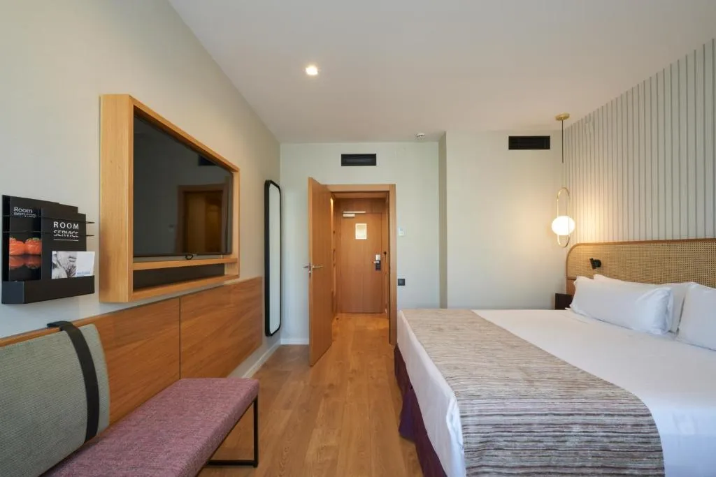 DOUBLE SINGLE USE PREMIUM Room, Catalonia Diagonal Centro, Barcelona