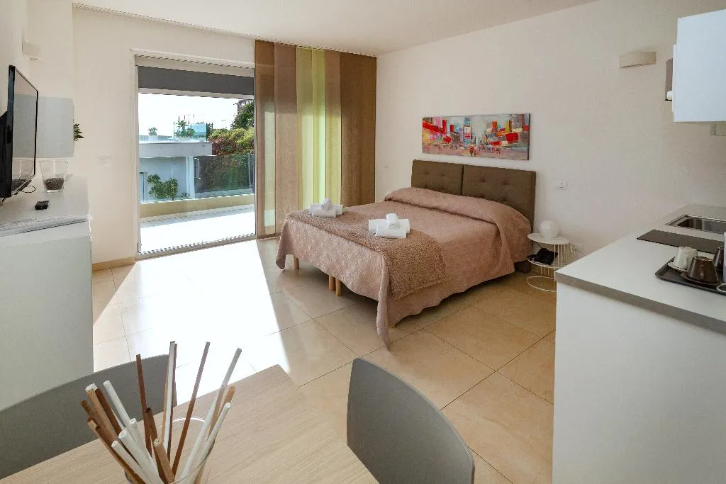 DOUBLE CLASSIC Room, Zeus Residence Hotel - ApartHotel, Catania