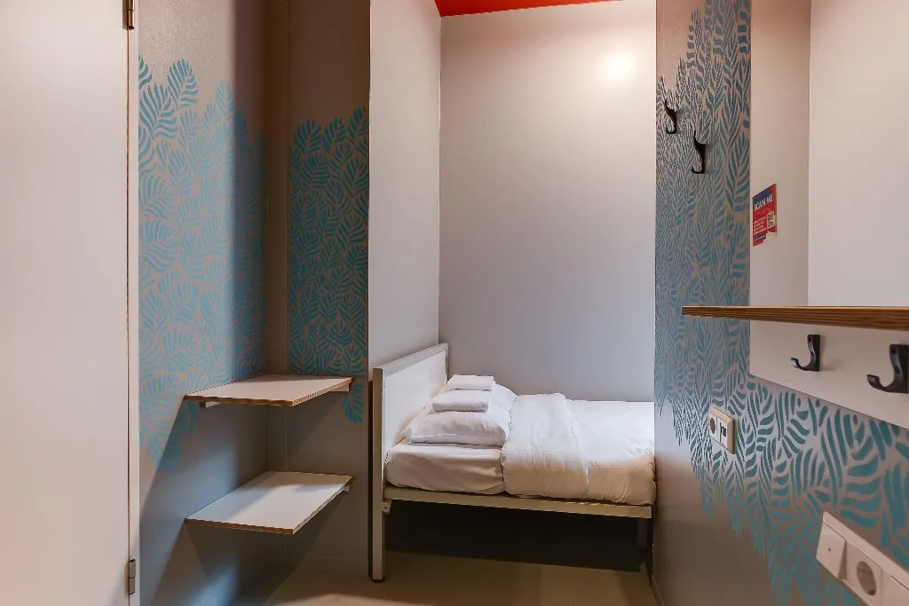 SINGLE STANDARD Room, ClinkNoord Hostel, Amsterdam