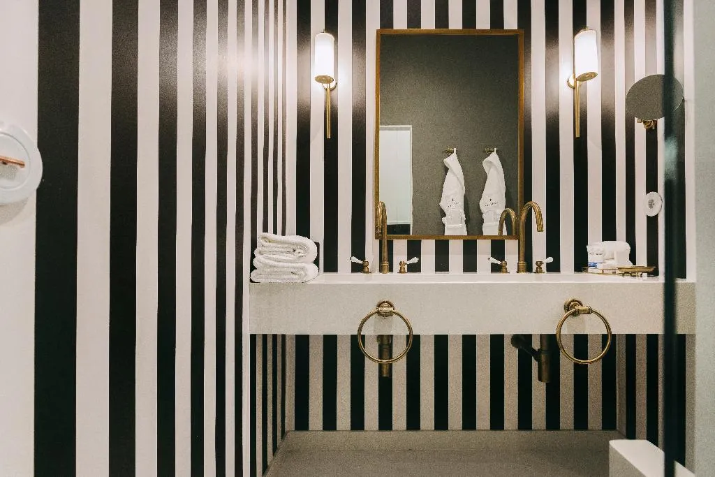 JUNIOR SUITE DELUXE Room, Torel 1884 Suites & Apartments, Porto