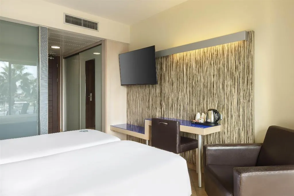 DOUBLE STANDARD Room, Seth Punta Prima, Menorca