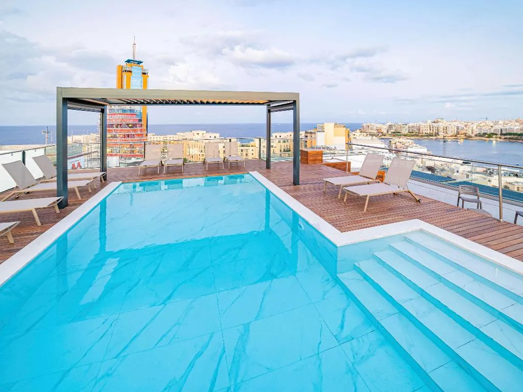 Pool, Mercure St. Julian's Malta, Malta