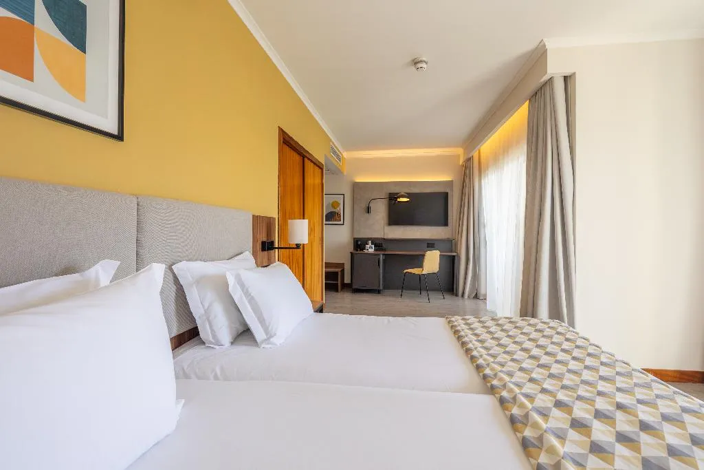 TWIN Accessible Room, Holiday Inn Algarve Albufeira, an IHG Hotel, Algarve