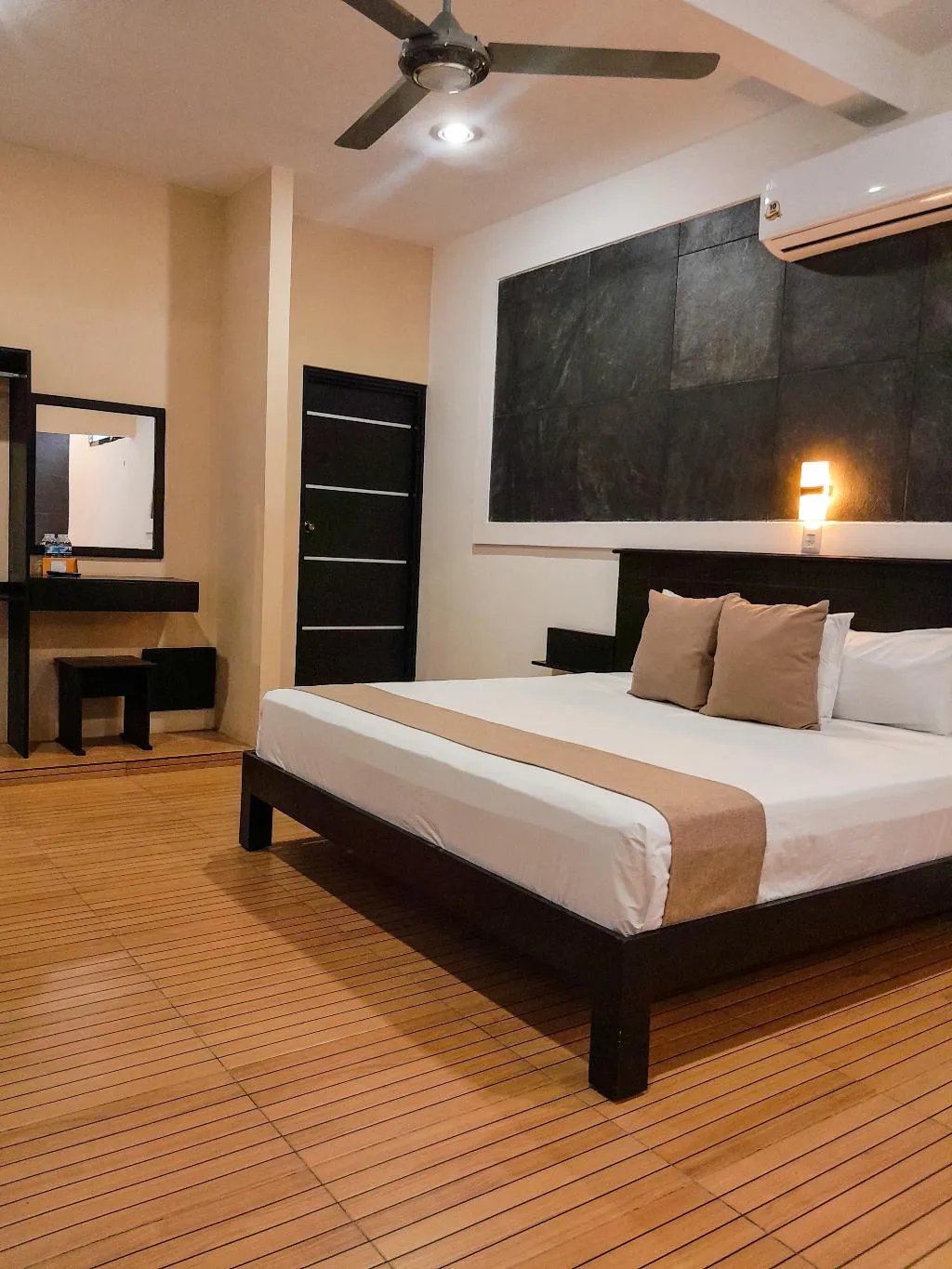 SUITE SUPERIOR KING BED Room, Hotel Zibahun, Cancun Area
