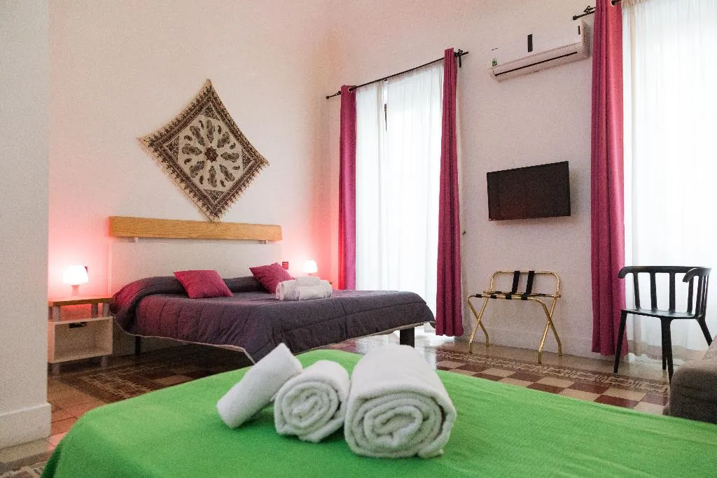 Room, B&B Ai Tintori, Palermo