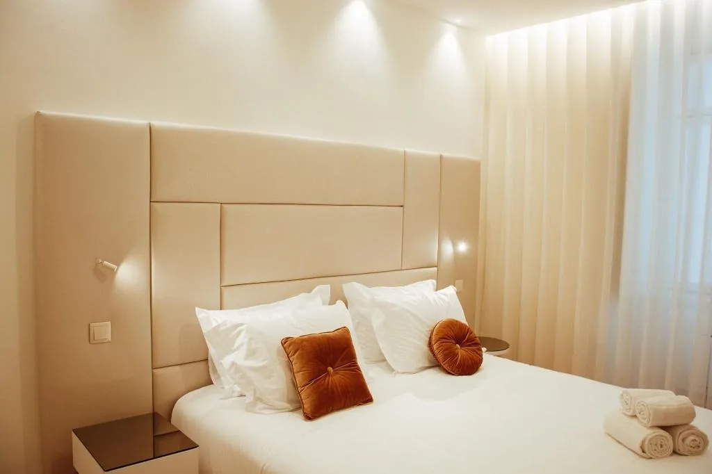 Room, Le Premier Lisbon Suites, Lisbon