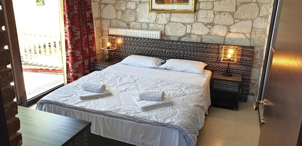 SUITE DELUXE ONE BED Room, Bungalow White Apartments and Suits, Halkidiki