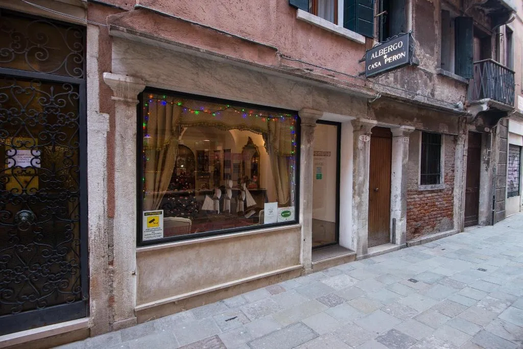 General view, Hotel Casa Peron, Venice