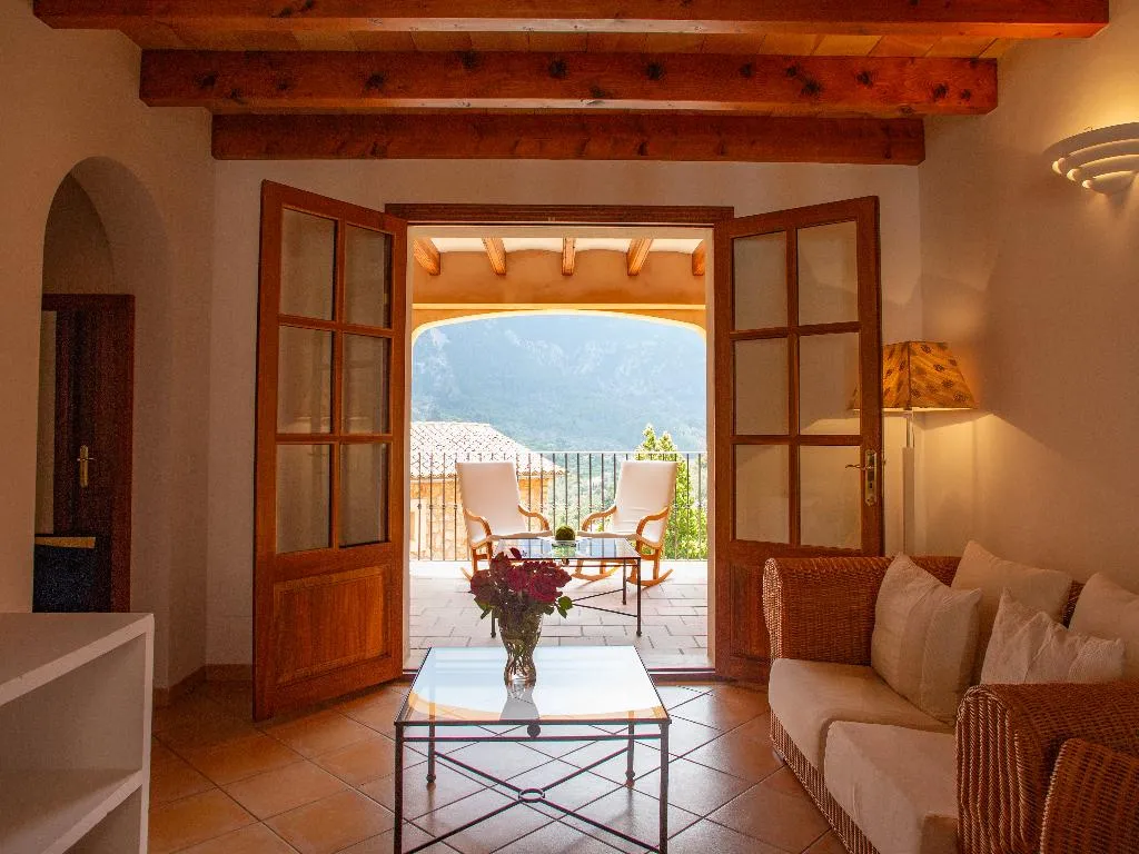 APARTMENT TWO BEDROOMS WITH TERRACE Room, Sa Tanqueta de Fornalutx, Majorca