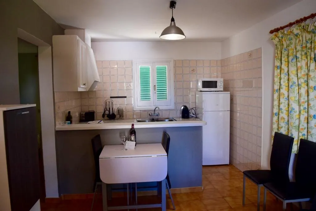 BUNGALOW TWO BEDROOMS ONE BATHROOM Room, Bungalows Ses Malves, Menorca