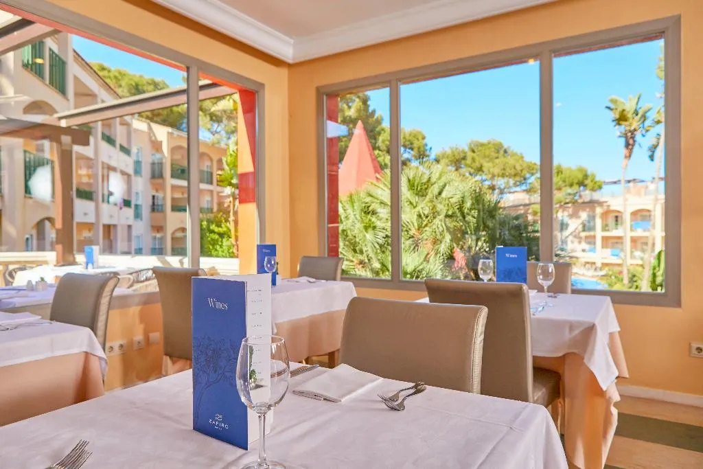 Restaurant, Zafiro Cala Mesquida, Majorca
