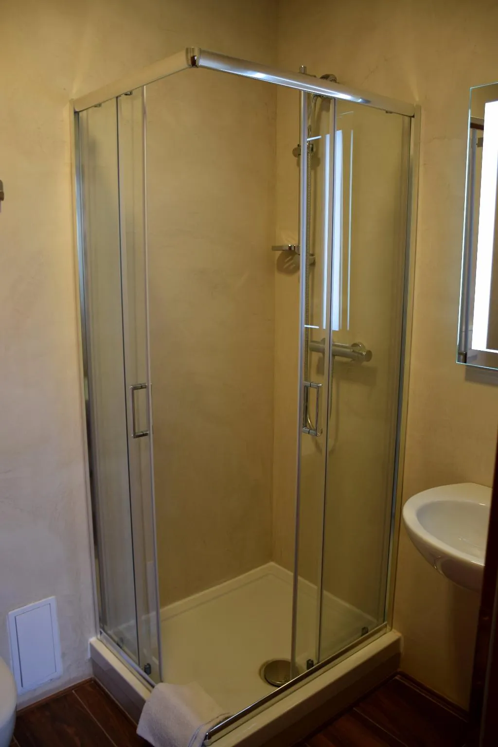 QUADRUPLE STANDARD Room, Hotel Residence Select, Prague