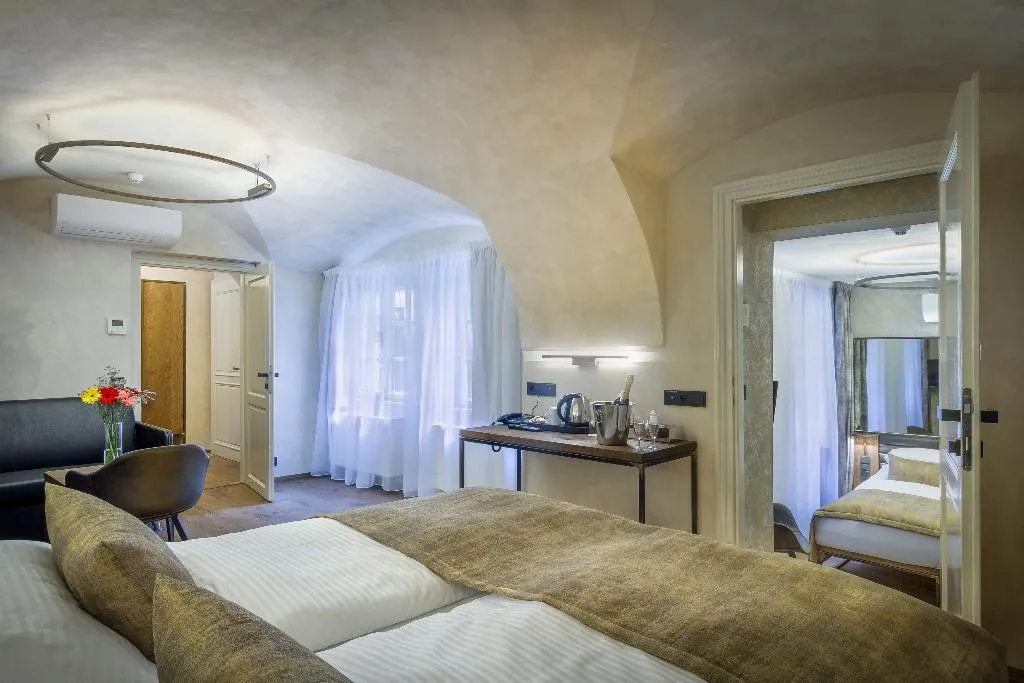 Room, Hotel Waldstein, Prague