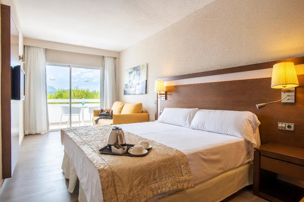 JUNIOR SUITE SEA VIEW CAPACITY 3 Room, Hotel Condesa, Majorca