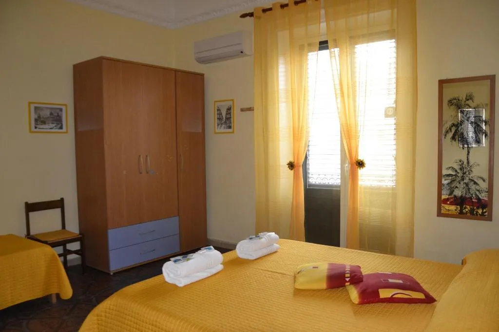 Room, B&B La Fenicia, Palermo