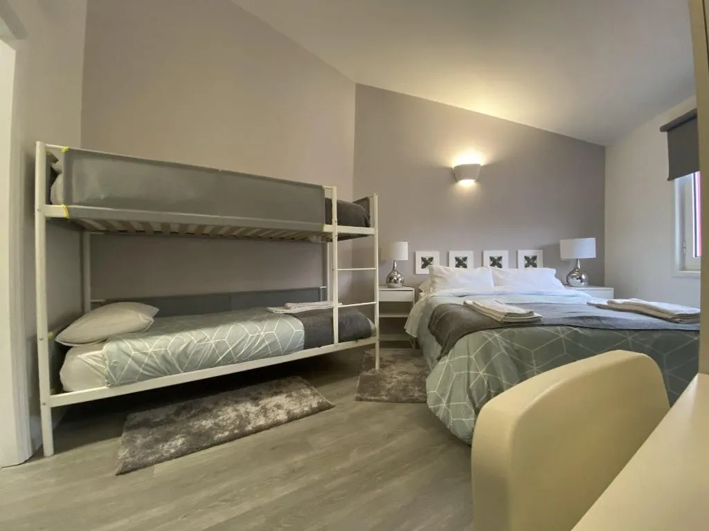 Room, Residencial Triunfo, Porto