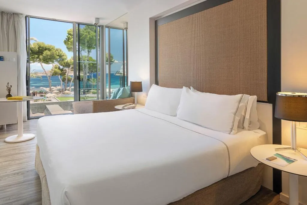 SUITE STANDARD Room, Melia South Beach, Majorca