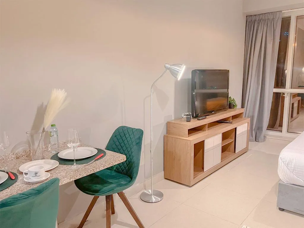 STUDIO ONE BED Room, Goldcrest Executive, Dubai