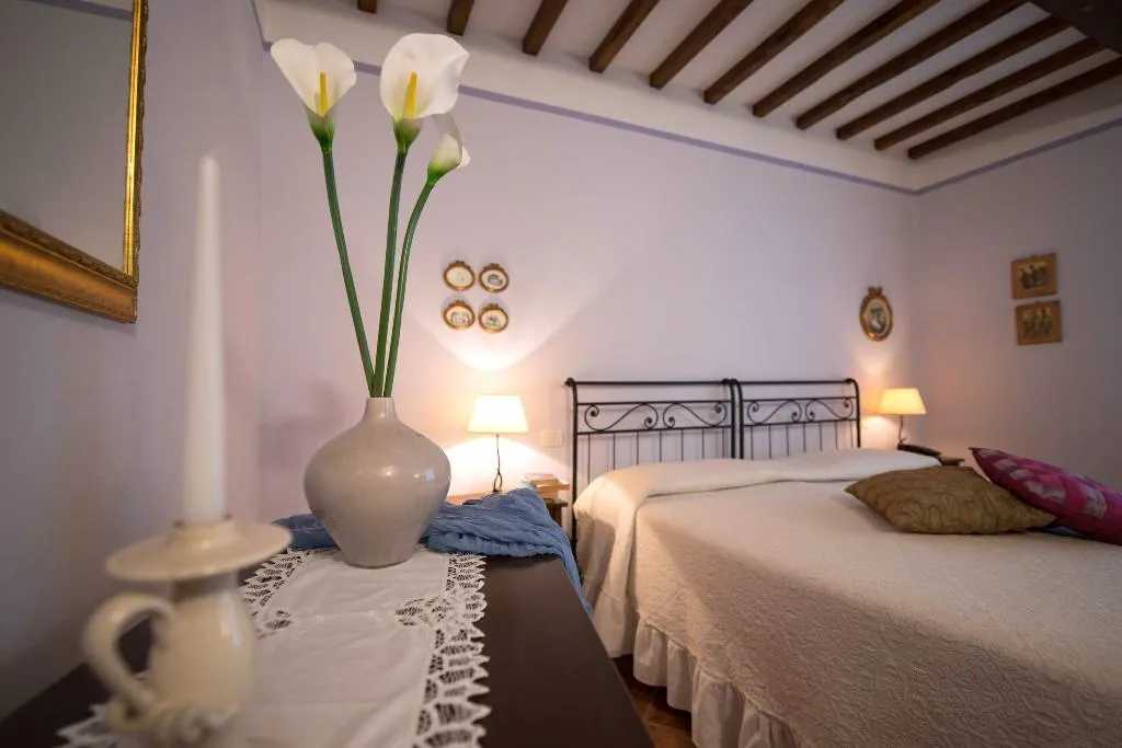 Room, Casa Lari, Florence