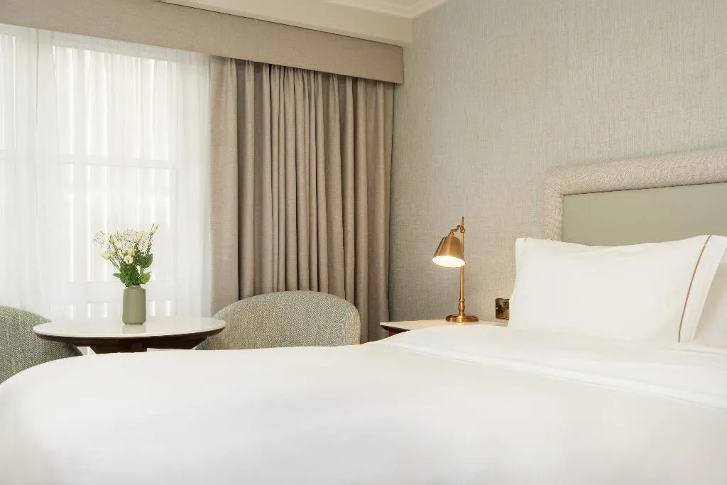 Room, Brooks, Dublin