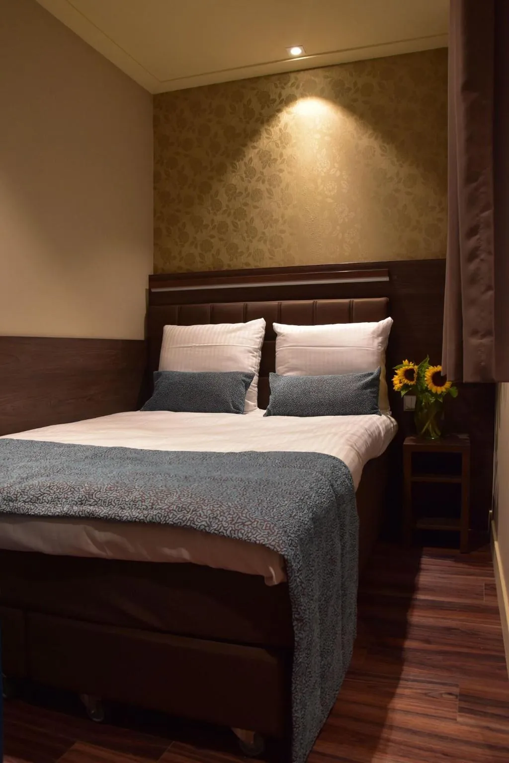 SINGLE WITH DOUBLE BED Room, Armada Hotel Amsterdam, Amsterdam