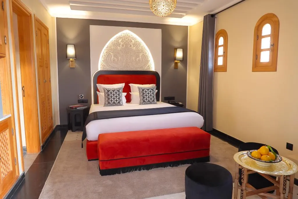 DOUBLE SUPERIOR KING BED Room, Dar Lys, Fez