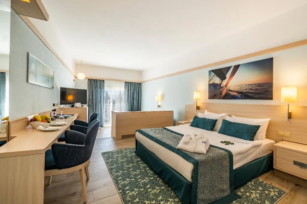 TRIPLE SUPERIOR Room, La Blanche Resort & Spa, Bodrum
