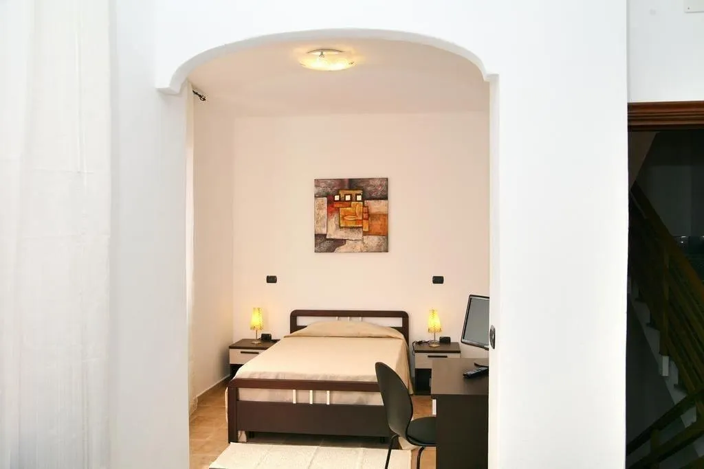 Room, Villa Marogna Rooms And Breakfast, Alghero