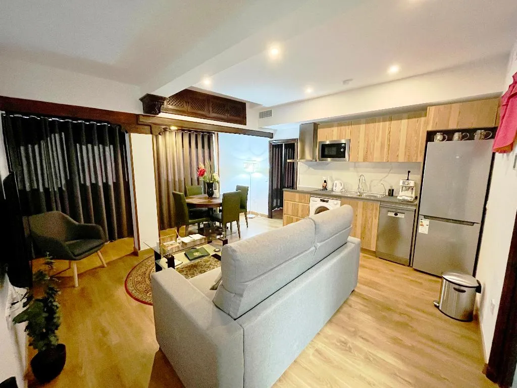 APARTMENT DELUXE GARDEN VIEW Room, Cason De Los Lopez Apartments, Madrid
