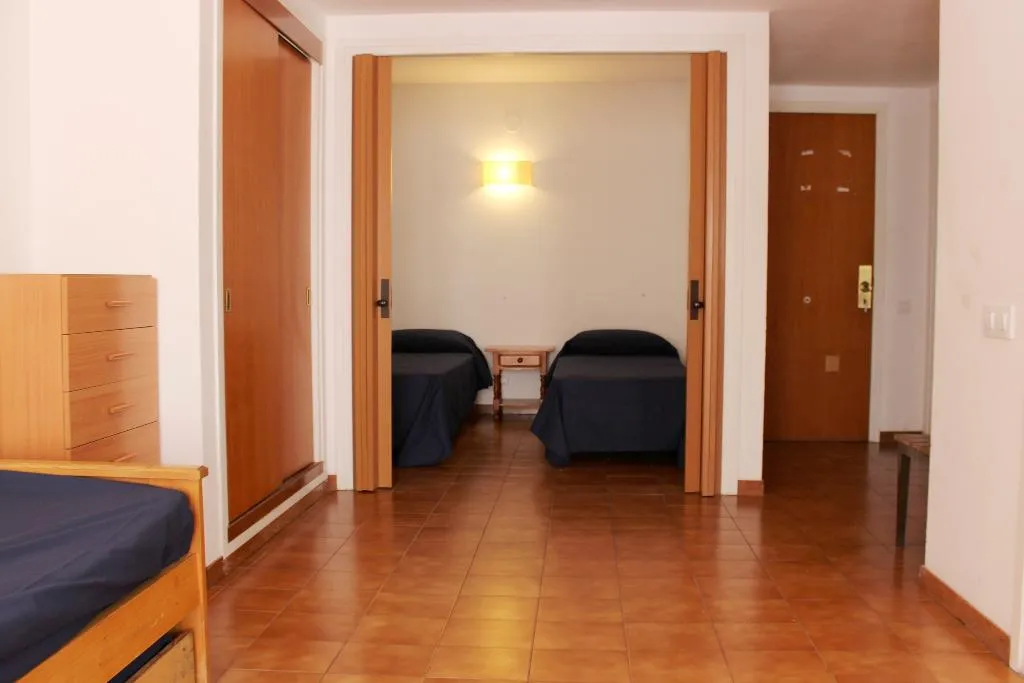 APARTMENT CAPACITY 4 ONE BEDROOM Room, Apartaments AR Costa Brava, Costa Brava