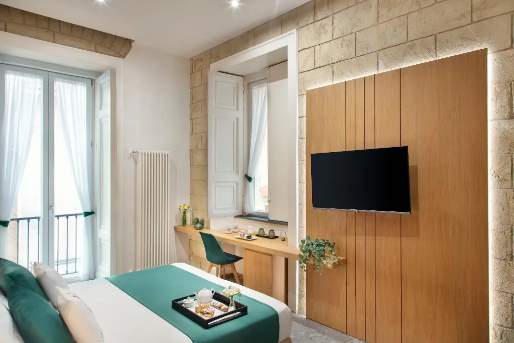 DOUBLE DELUXE WITH BALCONY Room, Fortunella Suites, Naples