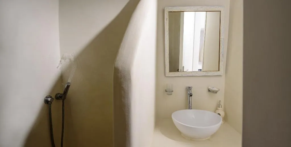 APARTMENT WITH JACUZZI Room, Kamares Apartments, Santorini