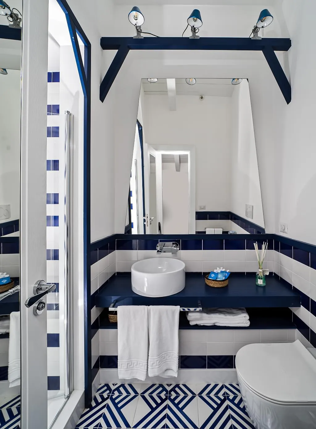 Room SUPERIOR CAPACITY 2 Room, Maison Il Conservatorio, Naples