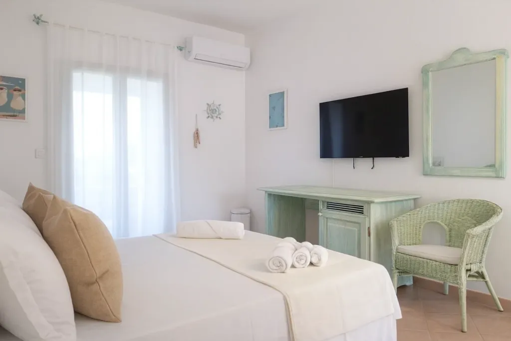 Double or Twin GARDEN VIEW Room, Hotiday Baja Sardinia Seaside, Olbia