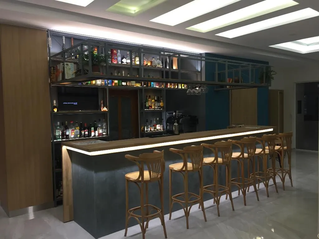 Bar, Voula, Crete
