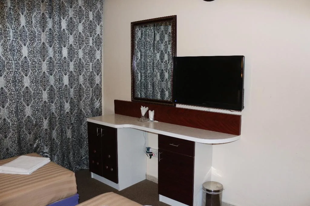 TWIN STANDARD Room, Mariana Hotel, Dubai