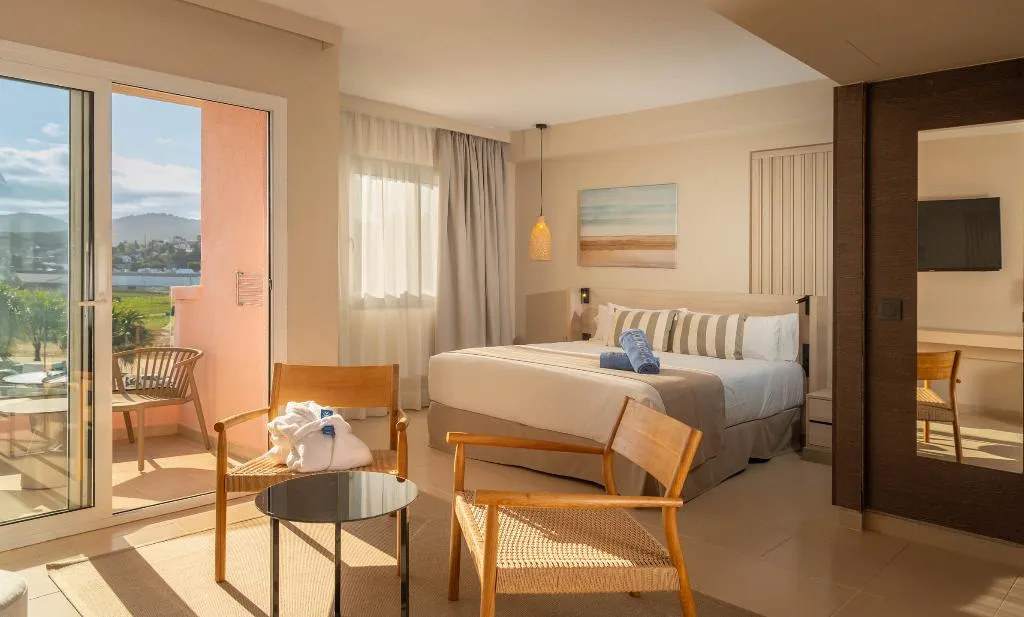 JUNIOR SUITE STANDARD Room, AQUA Hotel The Breeze & Spa - Adults Only +18, Costa Brava