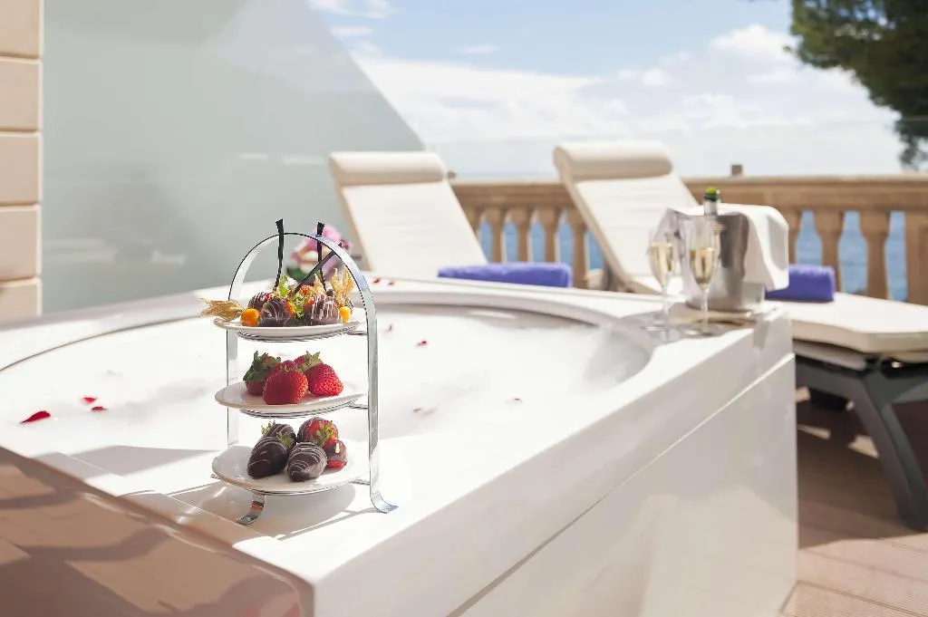 Double or Twin DELUXE SEA VIEW Room, Barcelo Illetas Albatros, Majorca