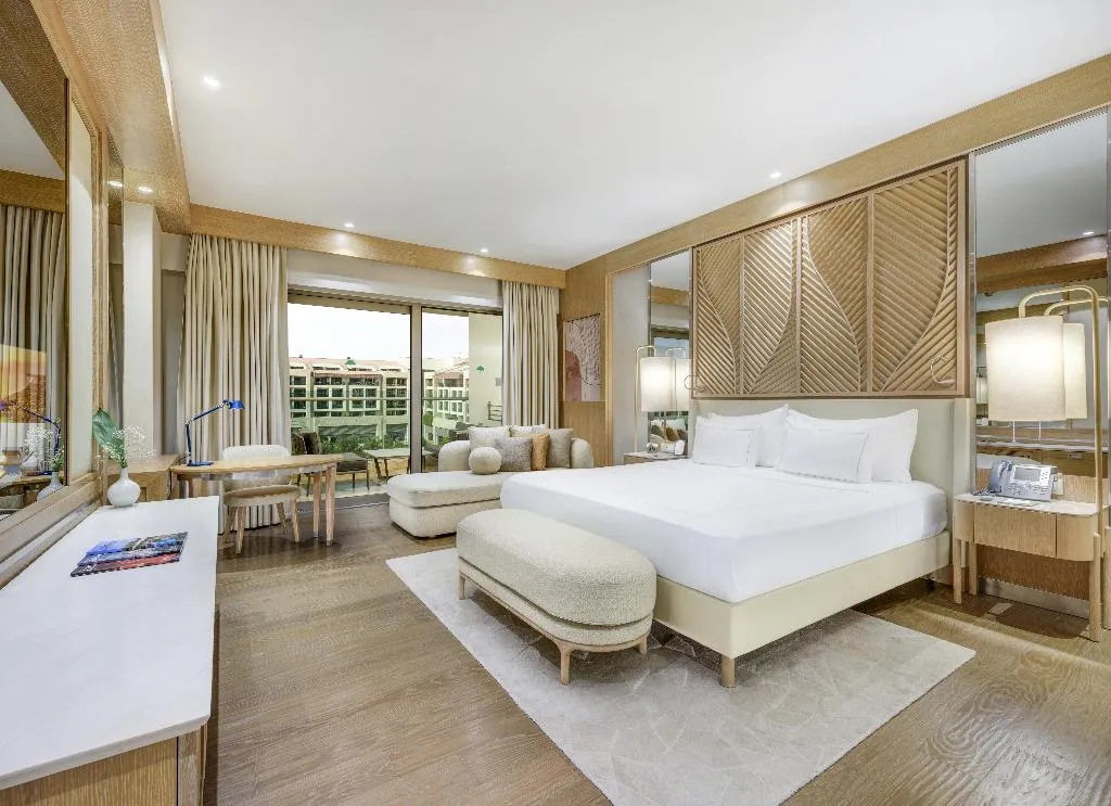 DOUBLE PARTIAL SEA VIEW Room, Regnum Carya, Antalya