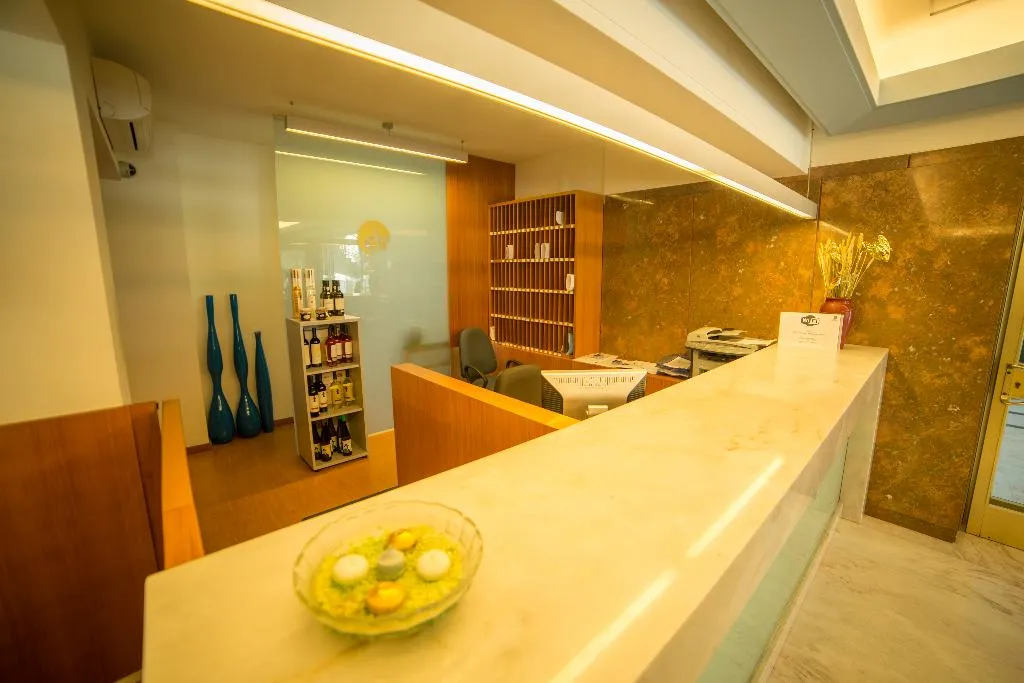 Lobby, Joao Paulo II, Porto