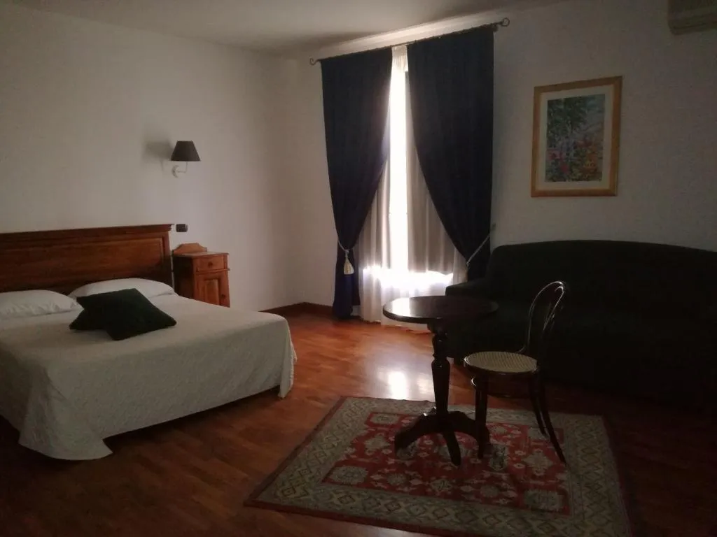 DOUBLE SUPERIOR Room, La Piazzetta Hotel, Palermo