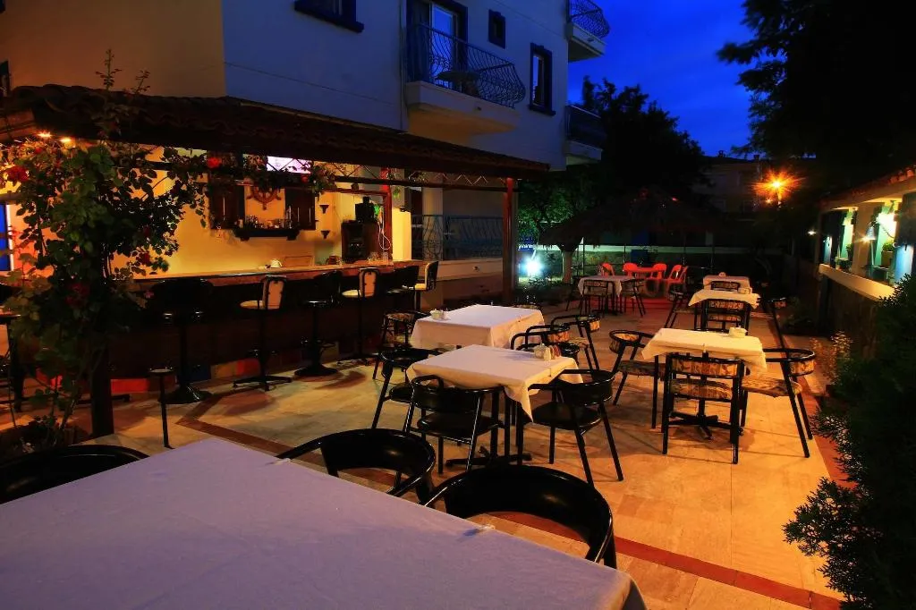 Bar, Marigold Apart, Izmir
